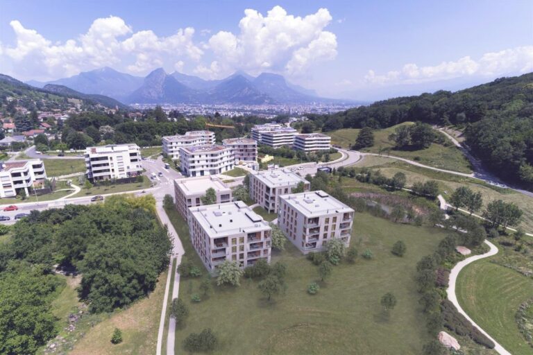 Domaine Terre blanche Seyssins Vue d'ensemble des batiments