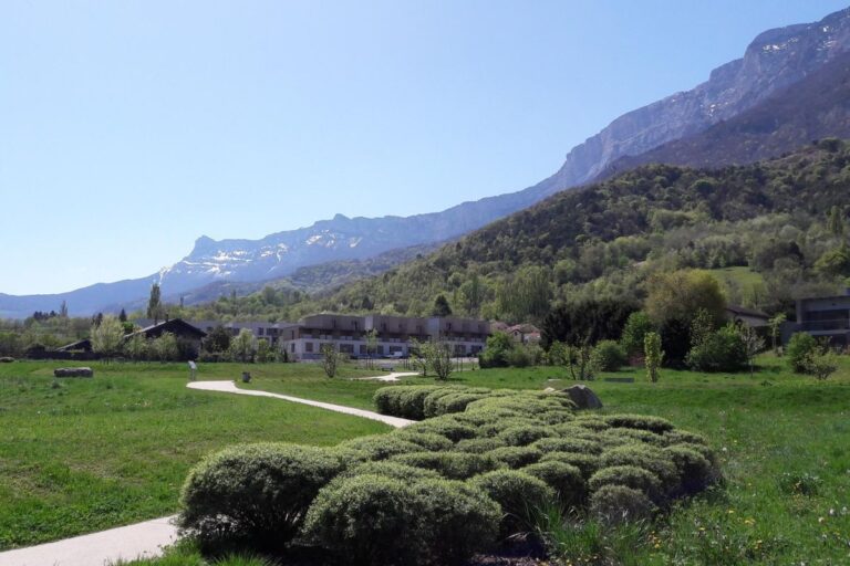 Domaine Terre blanche Seyssins Vue d'ensemble de l'environnement